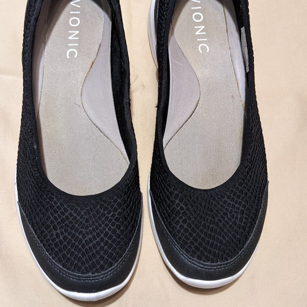 Vionic Sena Slip On Sneaker Size 8